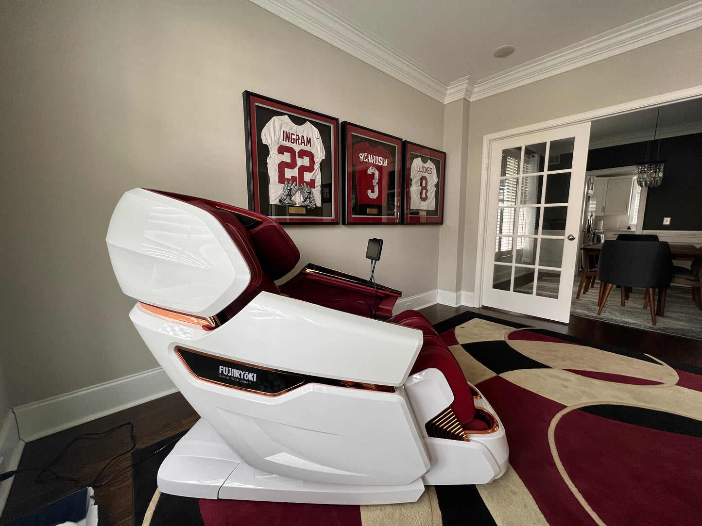 FJ-8500 Dr. Fuji Massage Chair ® Rolls-Royce Classic Luxury Model Cyber Relax